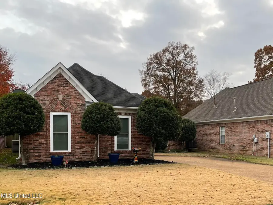 4945 Graham Lake Drive, Olive Branch, MS 38654 - Image #2