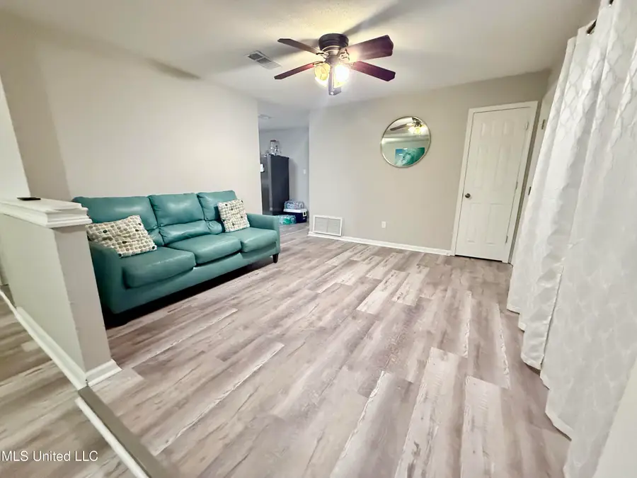 4218 Martha Court, Pascagoula, MS 39581 - Image #2
