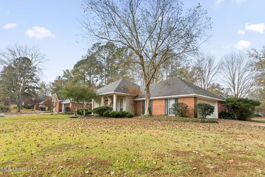 325 Woodrun Drive, Ridgeland, MS 39157 - Image #2