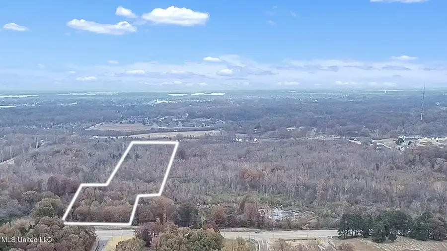 1100 E Church Road, Southaven, MS 38671 - #3