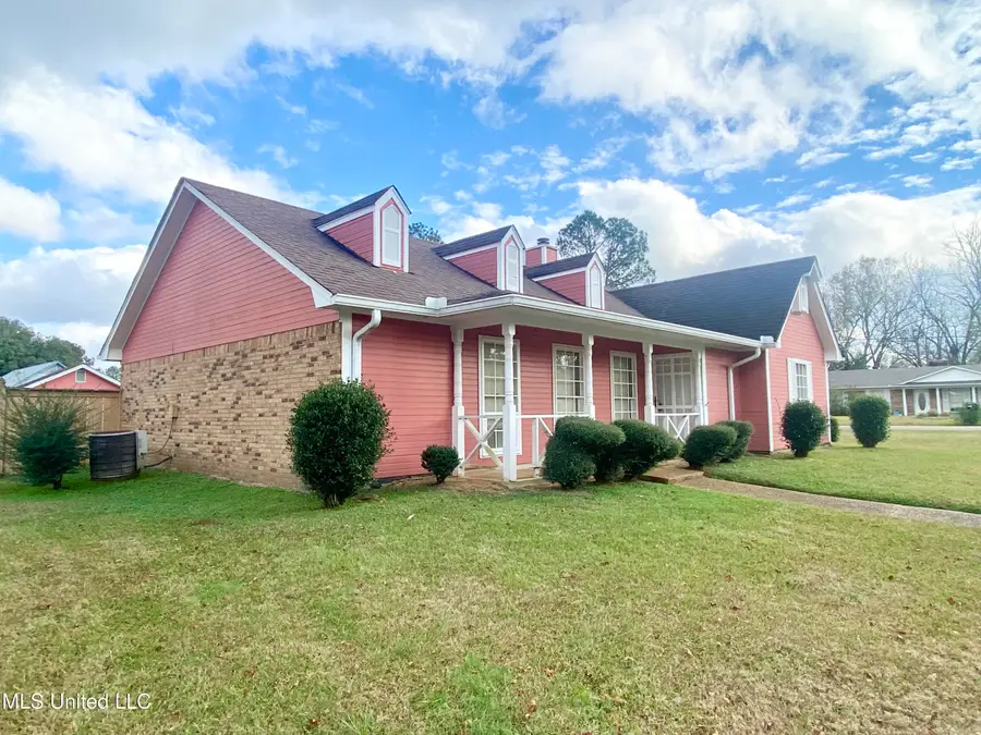 100 Travis Drive, Crystal Springs, MS 39059 - Image #2