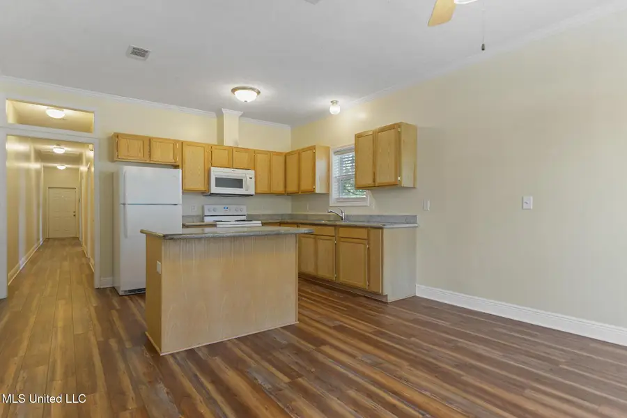 316 Saint Francis Street, Bay Saint Louis, MS 39520 - Image #3