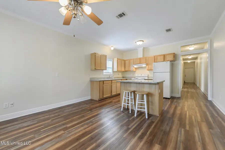 318 Saint Francis Street, Bay Saint Louis, MS 39520 - Image #3