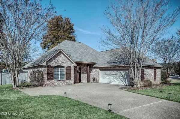 243 E Pinebrook Drive, Brandon, MS 39047