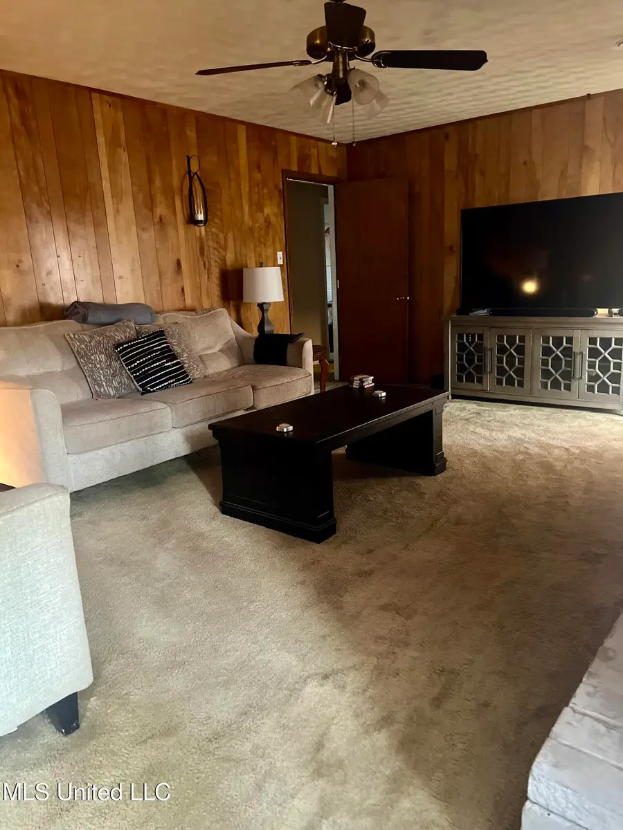 5636 Ridgewood Road, Jackson, MS 39211 - Image #2