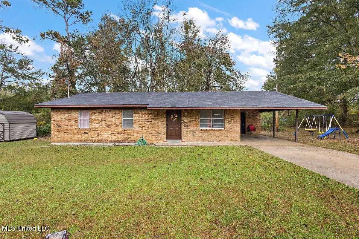 1006 Charles Howard Drive, Hazlehurst, MS 39083 - Image #1