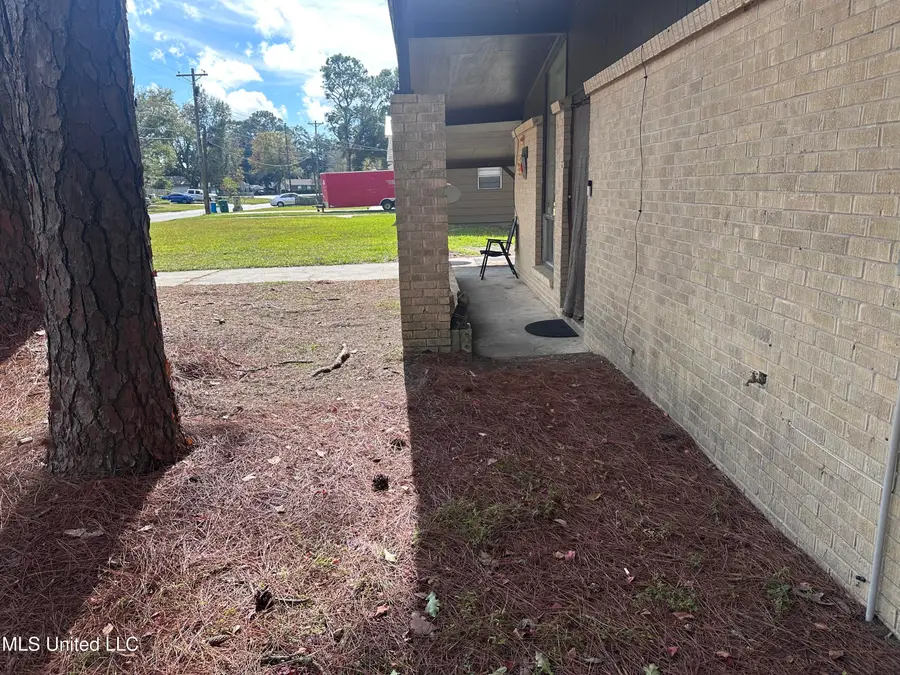 4003 Emerson Street, Pascagoula, MS 39581 - Image #2