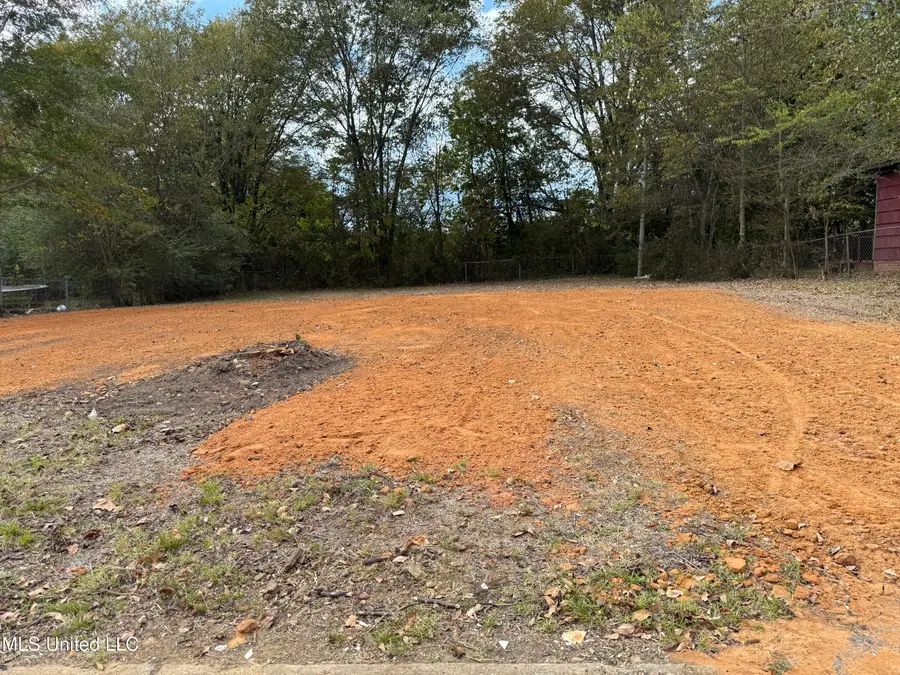 405 S Foster Drive, Tupelo, MS 38801 - Image #2