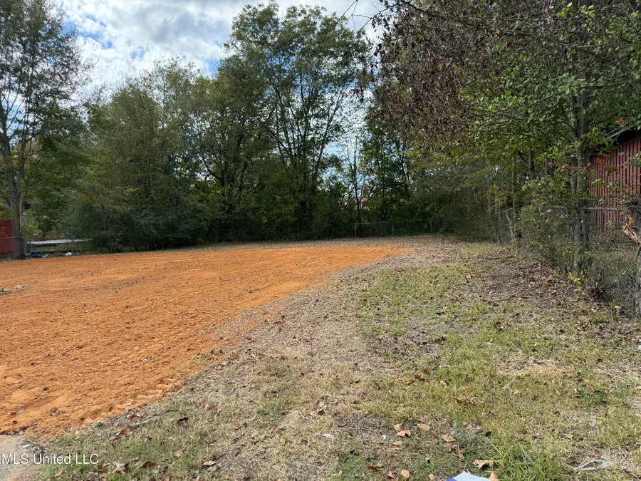 405 S Foster Drive, Tupelo, MS 38801 - Image #3