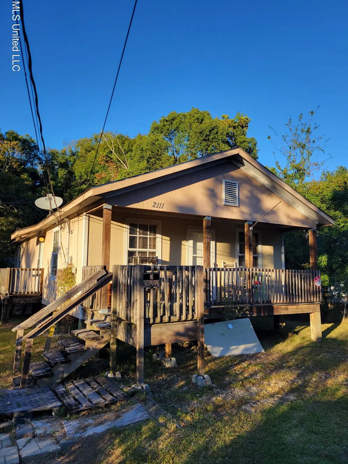 2111 Jackson Avenue, Pascagoula, MS 39567 - Image #1