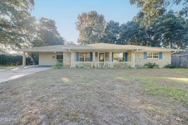 125 Hayden Avenue, Pass Christian, MS 39571