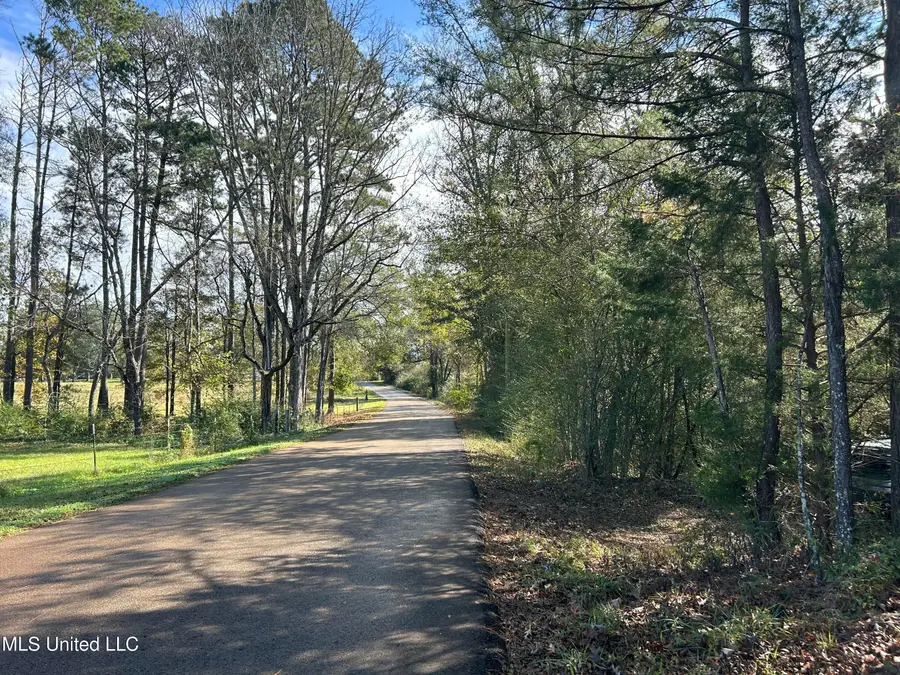 Watts Ln Northwest, Brookhaven, MS 39601 - Image #3