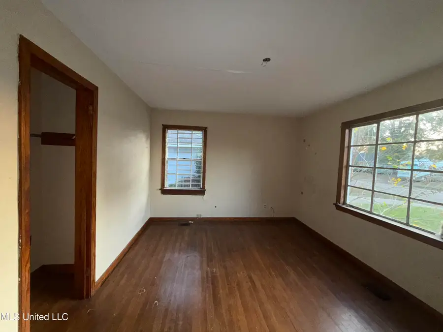 1004 Voorhees Avenue, Jackson, MS 39209 - Image #3