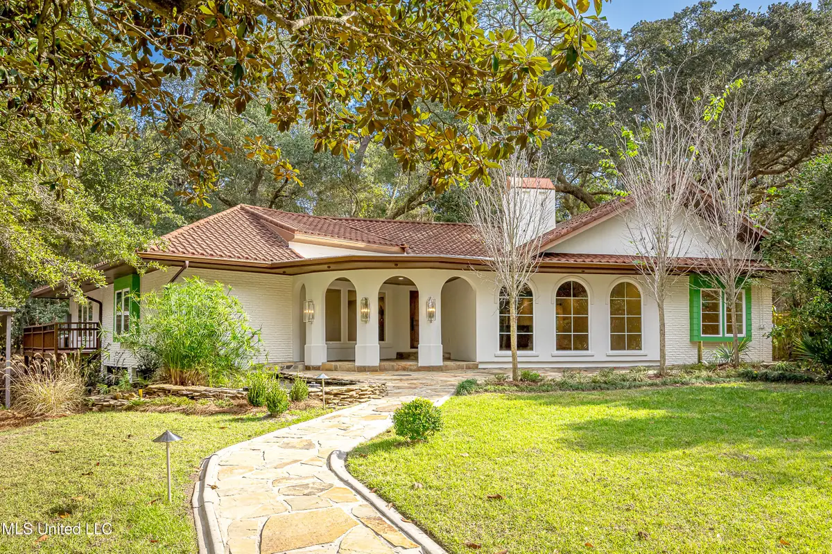 132 Pine Drive, Ocean Springs, MS 39564 - Image #1