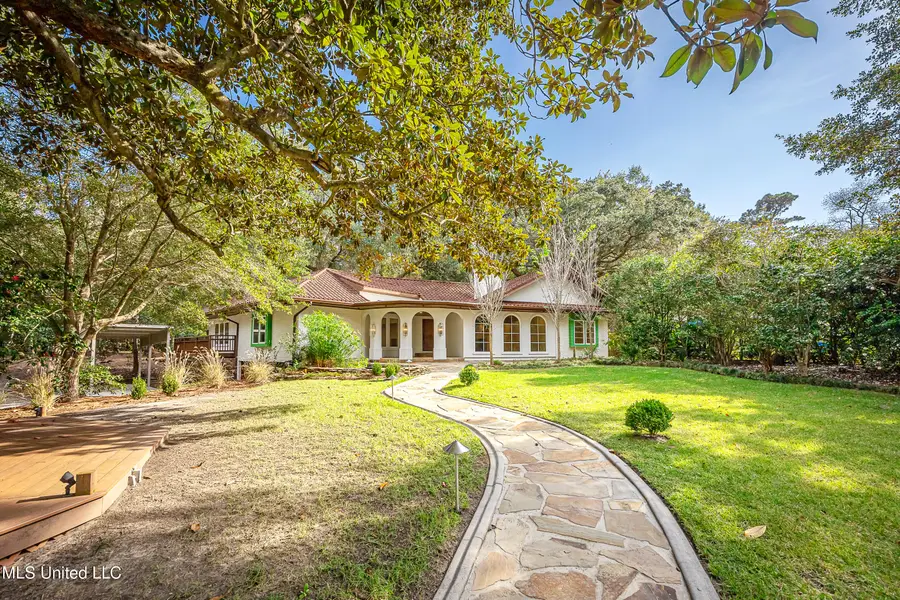 132 Pine Drive, Ocean Springs, MS 39564 - Image #2