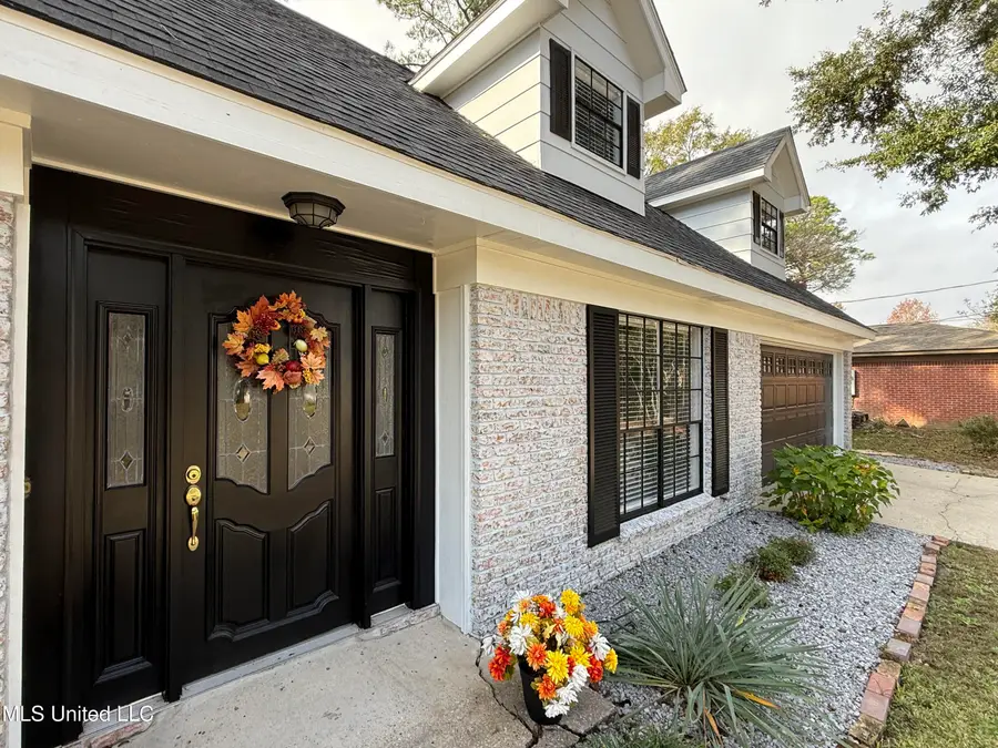 1711 Seacliffe Drive, Gautier, MS 39553 - Image #2