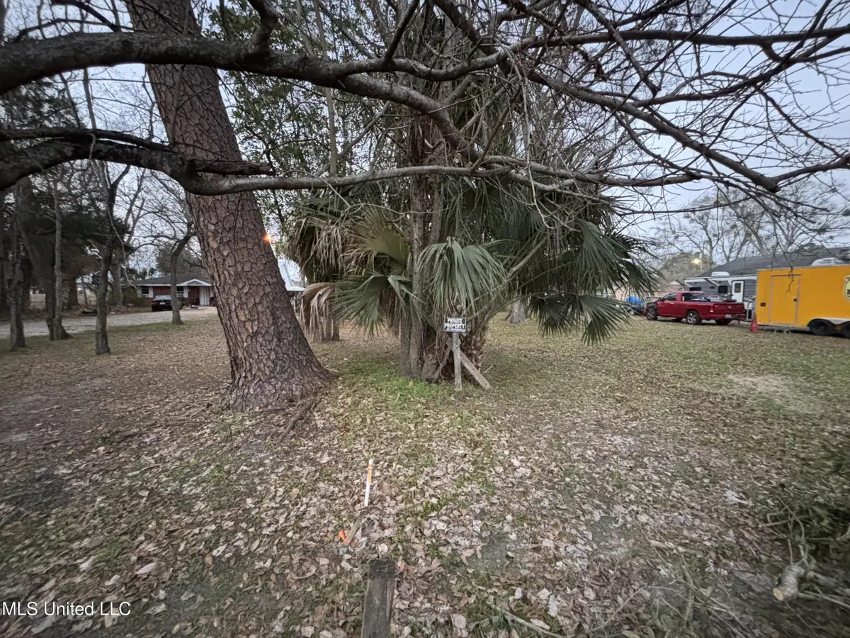 1115 Desoto Street, Ocean Springs, MS 39564 - Image #1