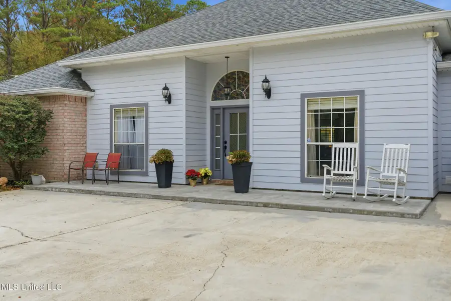 115 Oak Allee Drive, Picayune, MS 39466 - Image #2