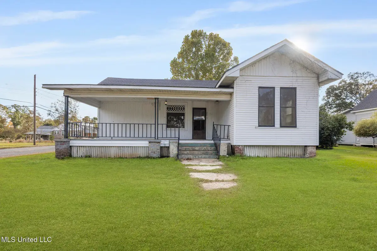 264 Berry Street, Gloster, MS 39638 - Image #1