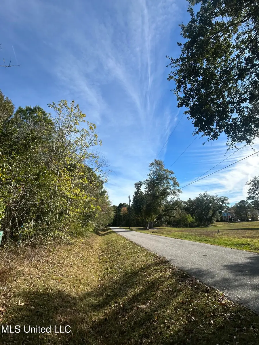 208 3rd Street, Waveland, MS 39576 - Image #3