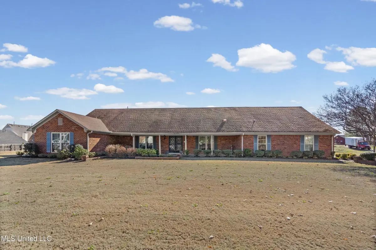 1099 W Rasco Road, Southaven, MS 38671 - Image #1