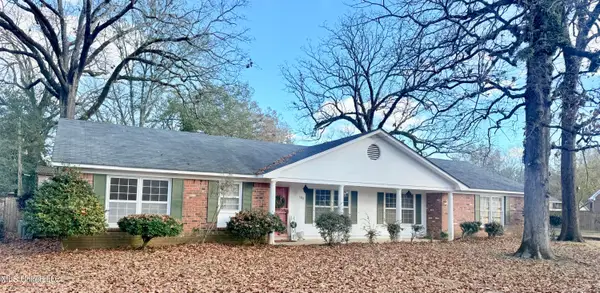 300 Oak Grove Drive, Grenada, MS 38901