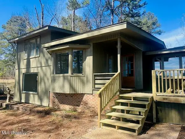 205 W Dewey Camp Drive, Florence, MS 39073