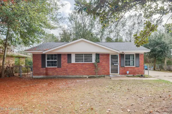 74 Holly Circle, Gulfport, MS 39501
