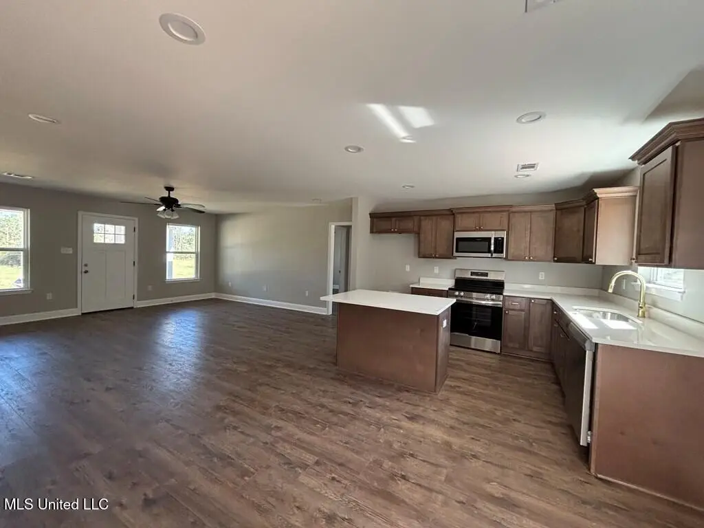 426 Violet Street, Kiln, MS 39556 - Image #1