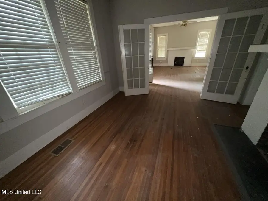 217 E Center Street, Canton, MS 39046 - Image #2