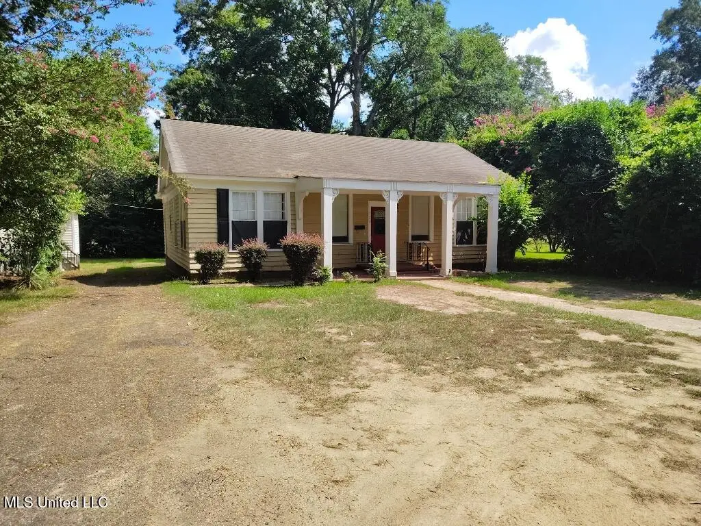 221 E Center Street, Canton, MS 39046 - Image #1