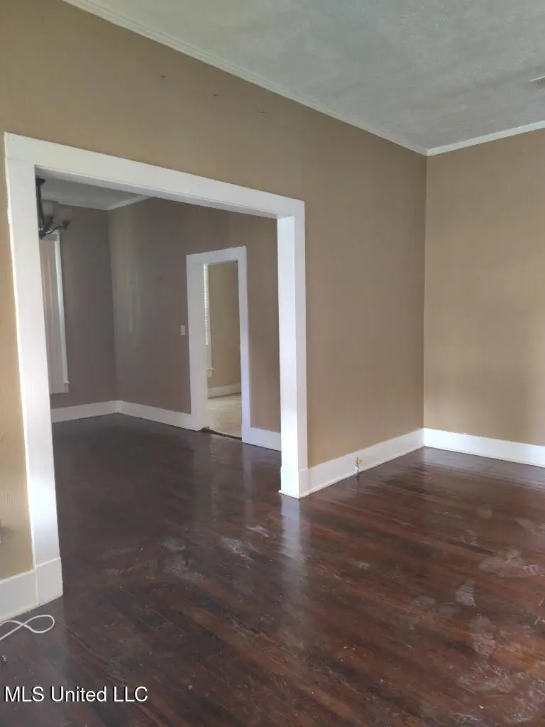 221 E Center Street, Canton, MS 39046 - Image #2