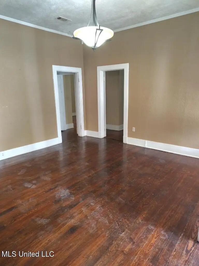 221 E Center Street, Canton, MS 39046 - Image #3