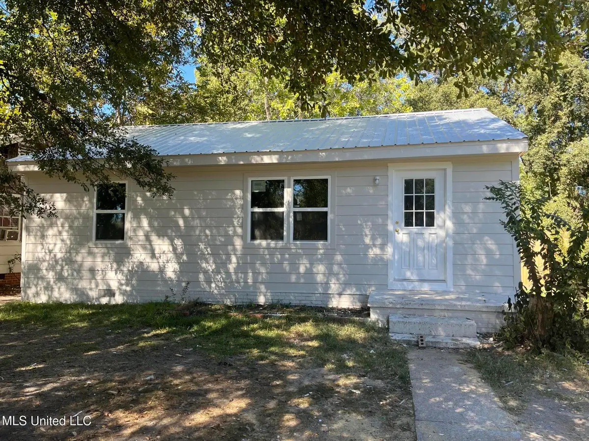 937 Spruce Street, Clarksdale, MS 38614 - Image #1