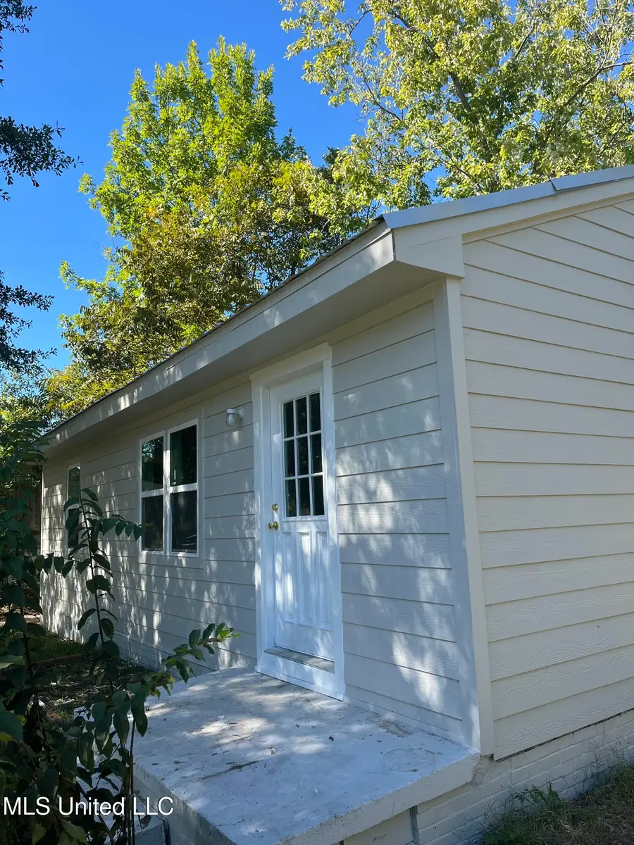 937 Spruce Street, Clarksdale, MS 38614 - Image #2