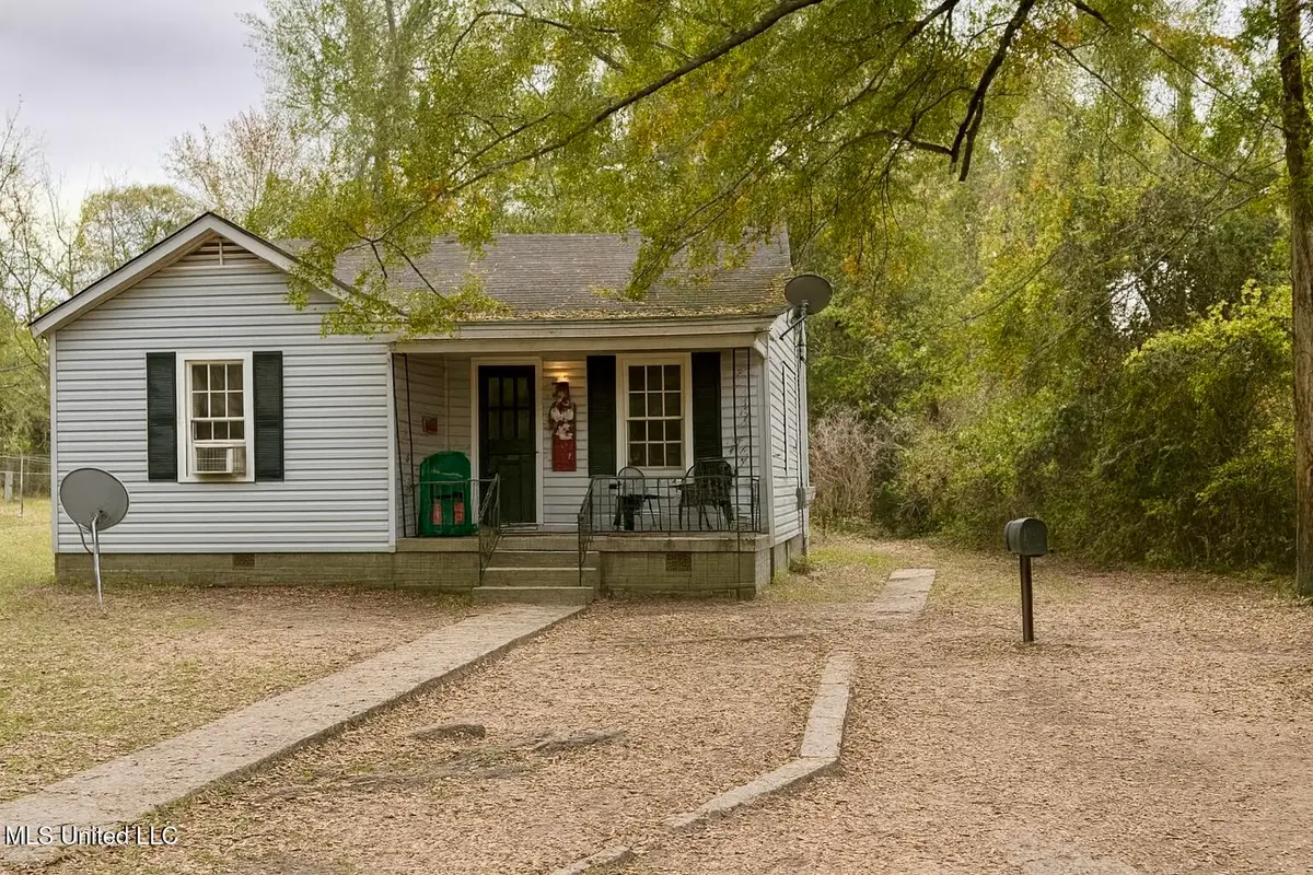 220 Rogers Circle, Brookhaven, MS 39601 - Image #1