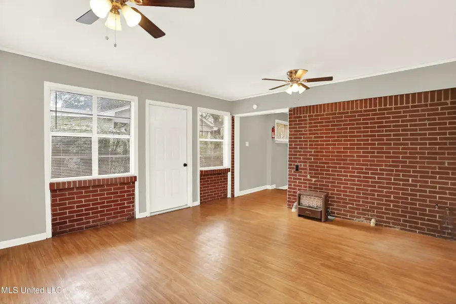 1596 Hickory Drive, Southaven, MS 38671 - Image #3