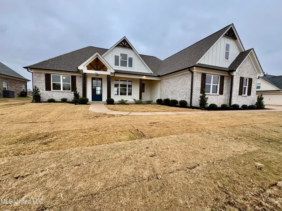 1762 Bakersfield Way, Nesbit, MS 38651 - Image #3