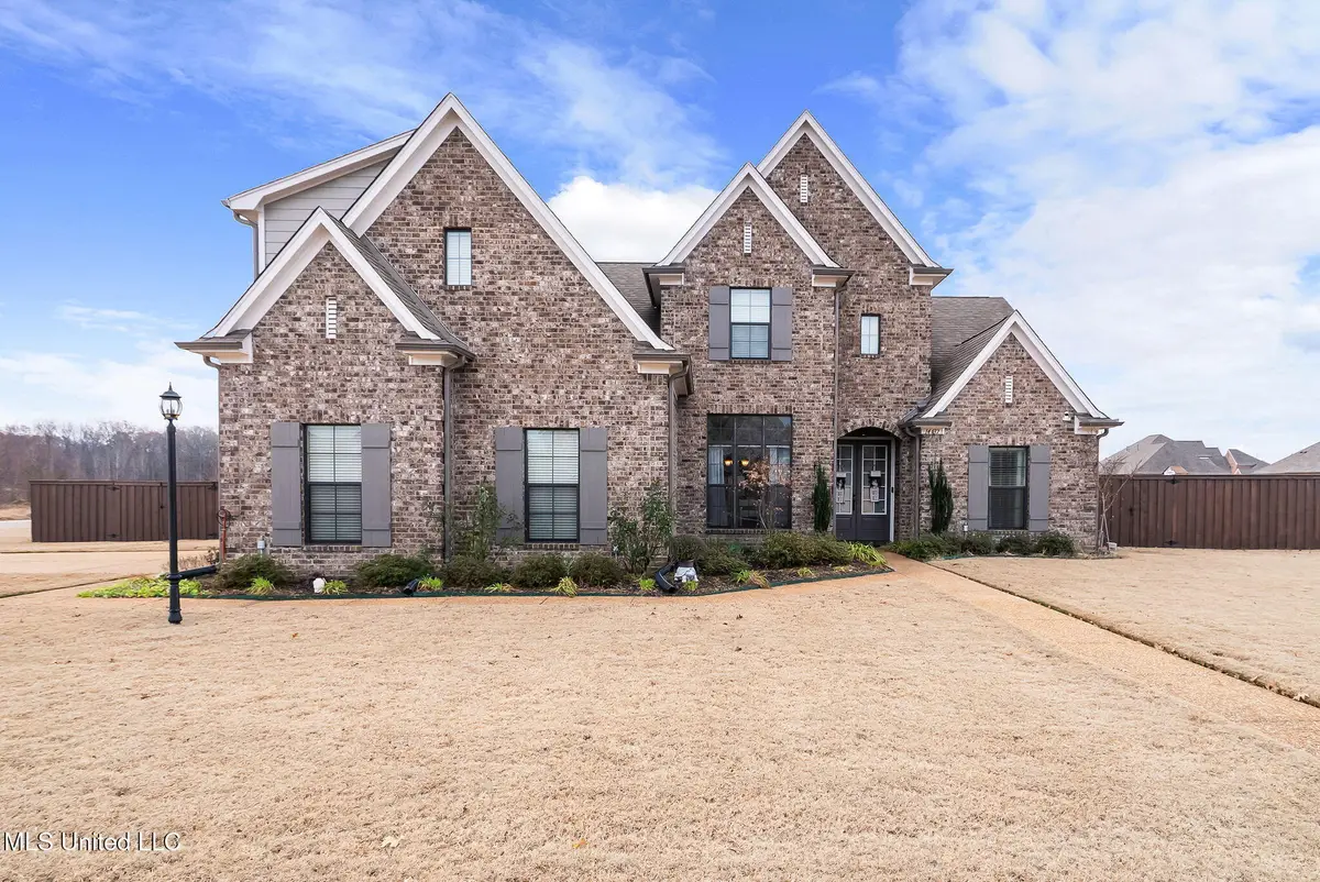 14437 Choctaw Ridge Drive, Olive Branch, MS 38654 - Image #1