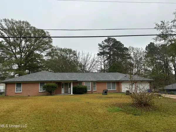 166 Chasewood Drive, Jackson, MS 39212