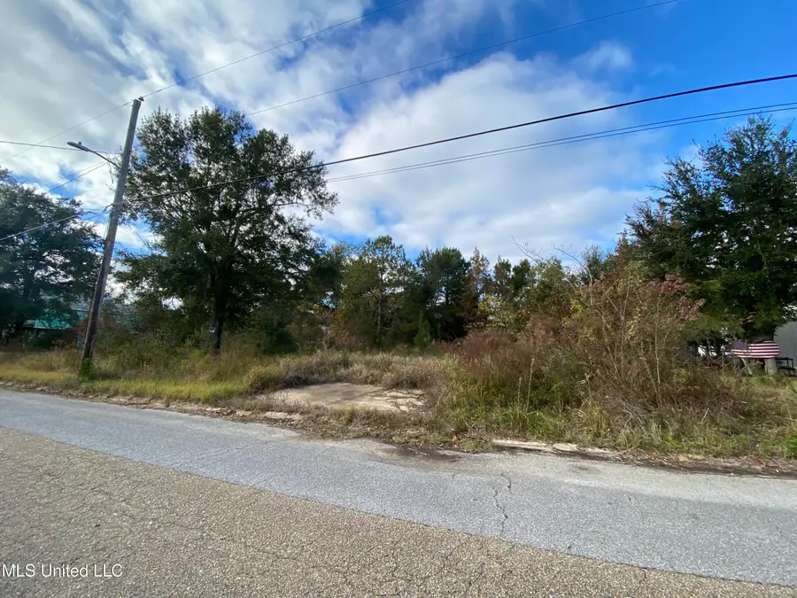 107 Hickory Street, Pass Christian, MS 39571 - Image #2