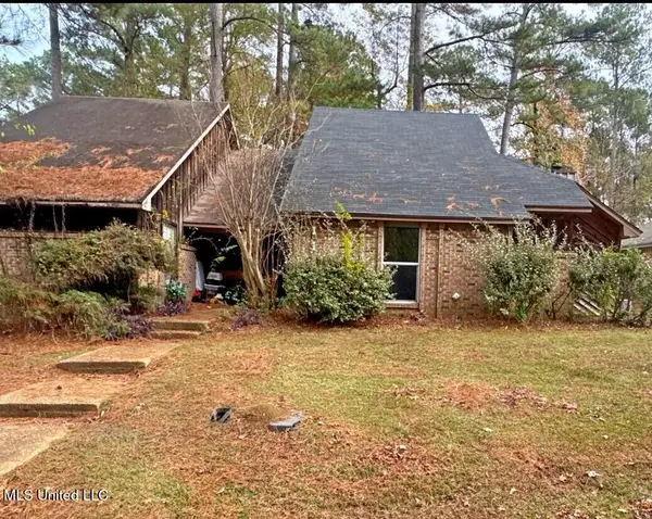 111 N Bent Creek Circle, Brandon, MS 39047