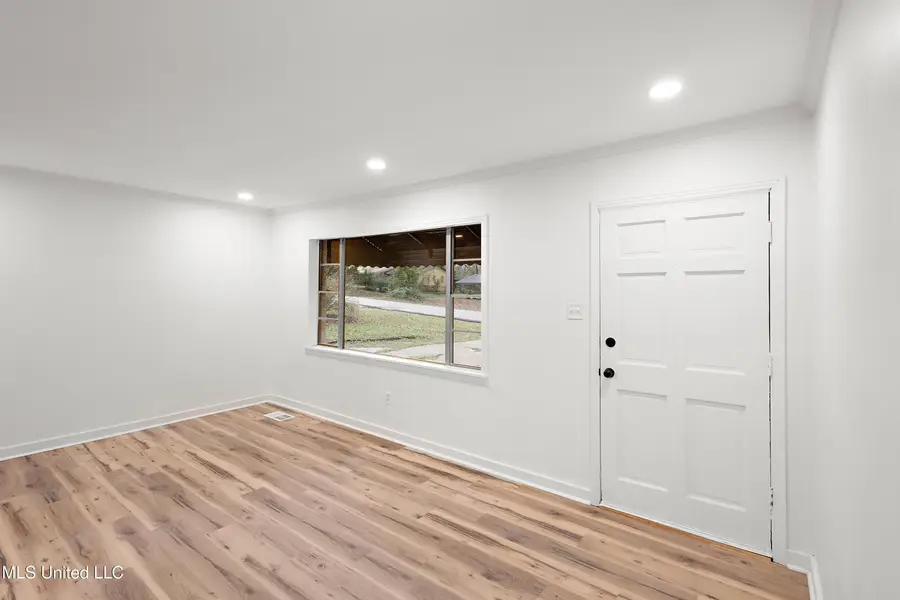 338 S Fox Hall Road, Pearl, MS 39208 - Image #2