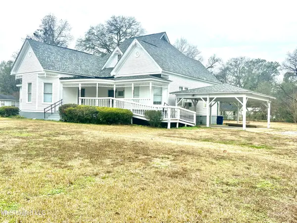 203 S Binford Avenue, Duck Hill, MS 38925