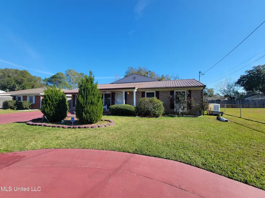 7204 Hampton Drive, Biloxi, MS 39532 - Image #2