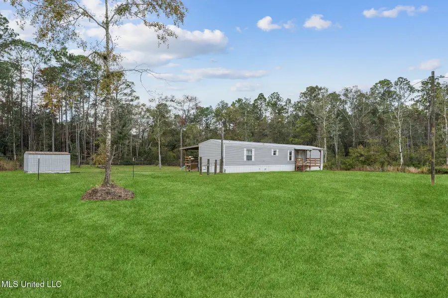 17427 Gardenia Street, Kiln, MS 39556 - Image #2