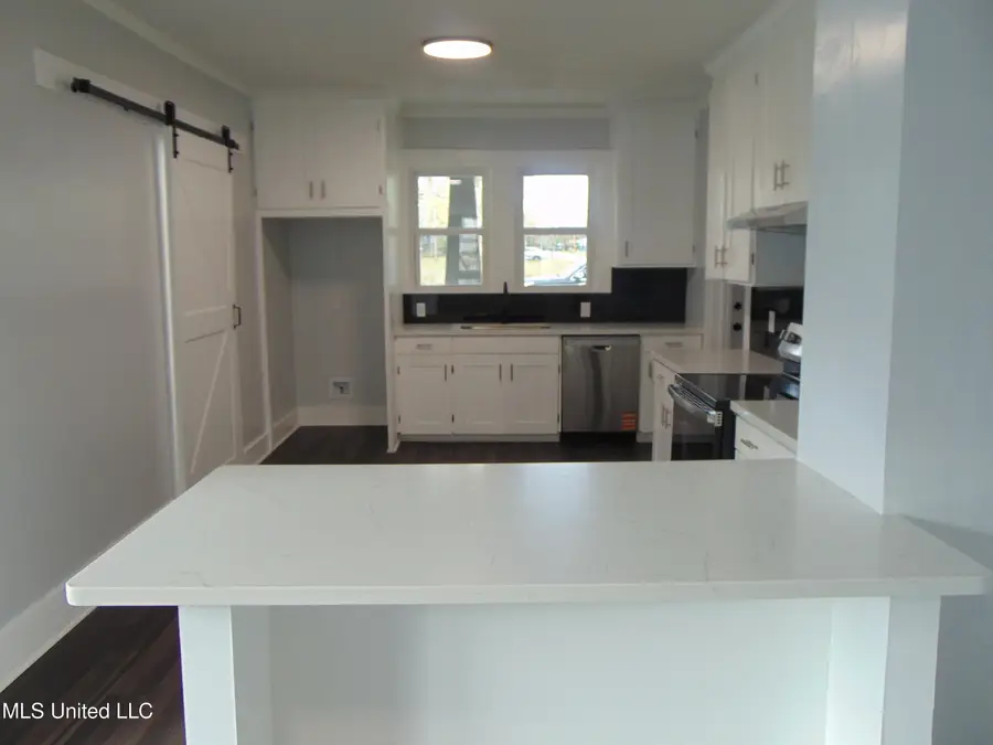 805 Lee Avenue, Crystal Springs, MS 39059 - Image #2
