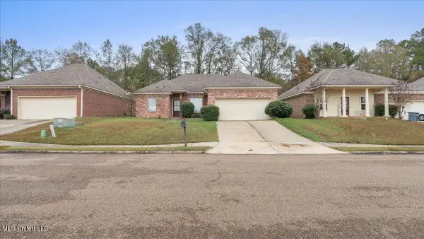 441 Silver Hill, Pearl, MS 39208