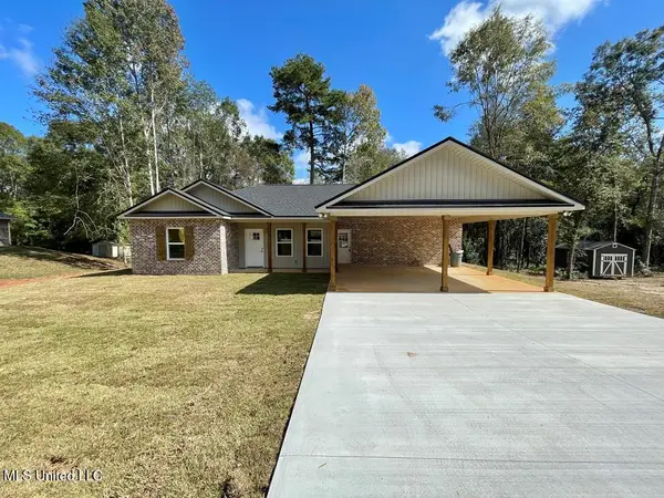 189 Stone Hollow Trace, Carriere, MS 39426