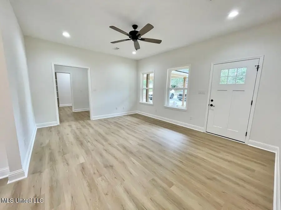 189 Stone Hollow Trace, Carriere, MS 39426 - Image #2